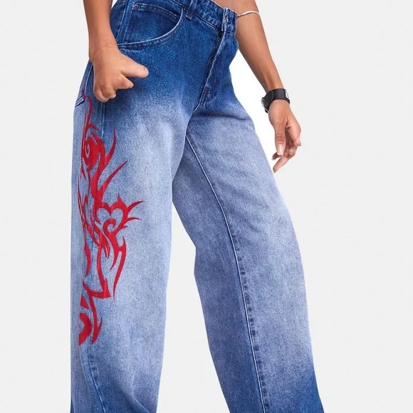 Jaded London NWOT Low Rise Skater Fit Jeans With Tattoo Placement Print - Picture 2 of 4